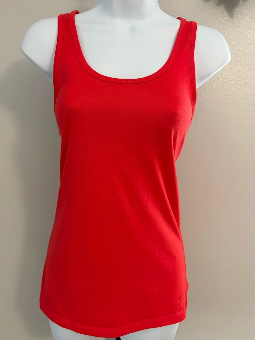 Nike Women's Red Scoop Neck Tank Top
